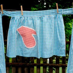 VTG Turquoise Gingham Check Apron Oven MItt Pocket